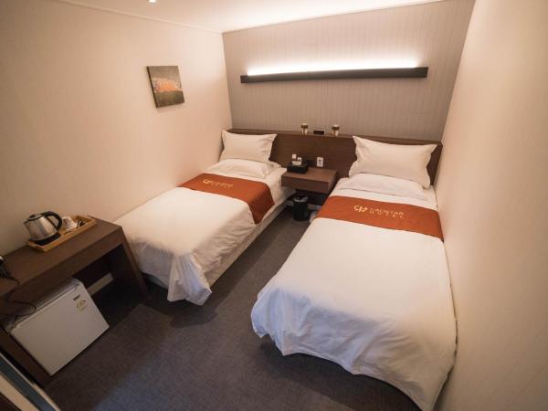 Calistar Hotel : photo 5 de la chambre chambre lits jumeaux avec salle de bains privative