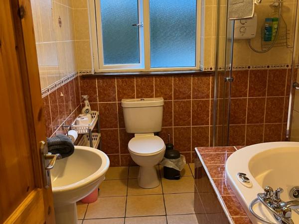 Douglasha House V93RX64 : photo 3 de la chambre chambre lit king-size