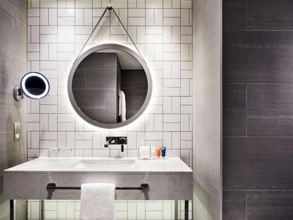 Hyatt Regency Manchester : photo 4 de la chambre chambre lit king-size - vue sur ville