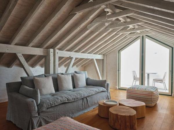 Look Living, Lisbon Design Apartments : photo 1 de la chambre loft avec balcon