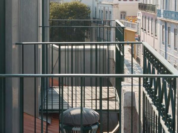 Look Living, Lisbon Design Apartments : photo 4 de la chambre appartement 1 chambre supérieur avec balcon