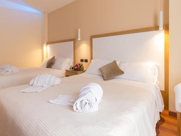 Hotel Villa Esperia : photo 5 de la chambre chambre quadruple supérieure 