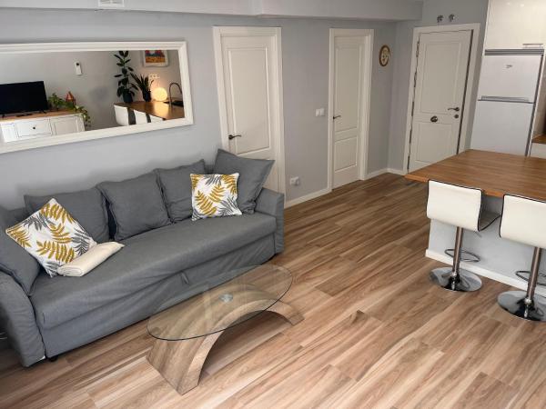 Modern Studio by the Airport-IFEMA : photo 3 de la chambre studio familial
