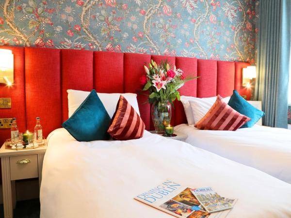 Kilronan House : photo 8 de la chambre chambre double ou lits jumeaux avec salle de bains privative