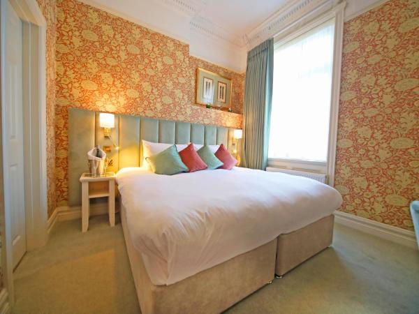 Kilronan House : photo 5 de la chambre chambre double ou lits jumeaux avec salle de bains privative