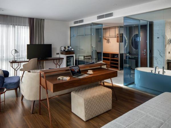 Lionel Hotel Istanbul : photo 5 de la chambre suite d'angle - vue sur la corne d'or