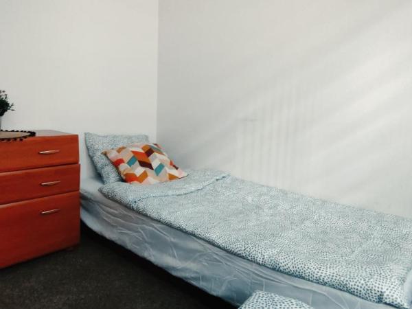 Tanie spanie przy Malcie - Zameldowanie bezobsługowe - : photo 4 de la chambre chambre double avec salle de bains commune