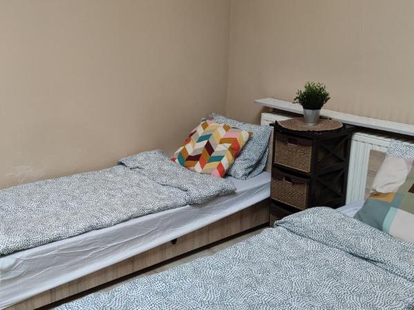 Tanie spanie przy Malcie - Zameldowanie bezobsługowe - : photo 3 de la chambre chambre familiale avec salle de bains commune