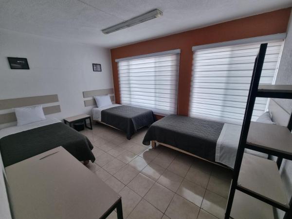 Residencia Ximatario : photo 3 de la chambre chambre triple