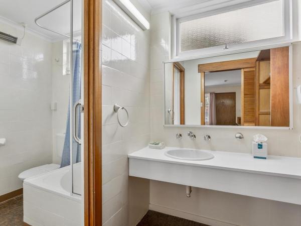 Martin Cash Motel : photo 4 de la chambre chambre lit queen-size standard - rez-de-chaussée