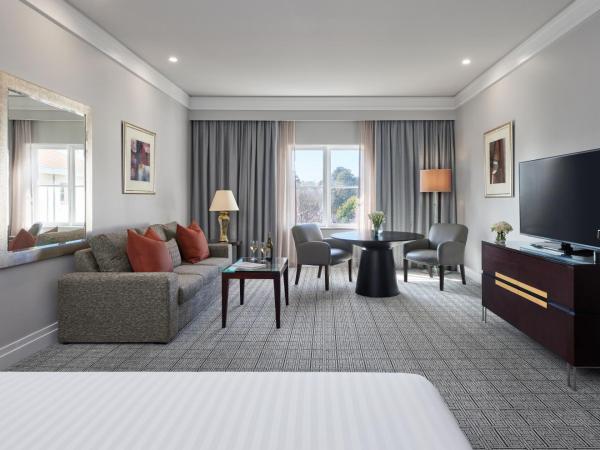 Hyatt Hotel Canberra - A Park Hyatt Hotel : photo 2 de la chambre chambre d'angle premium lit king-size 
