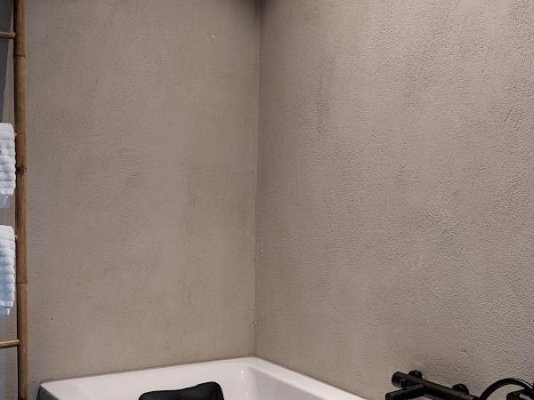 BBruT : photo 6 de la chambre chambre double deluxe avec baignoire