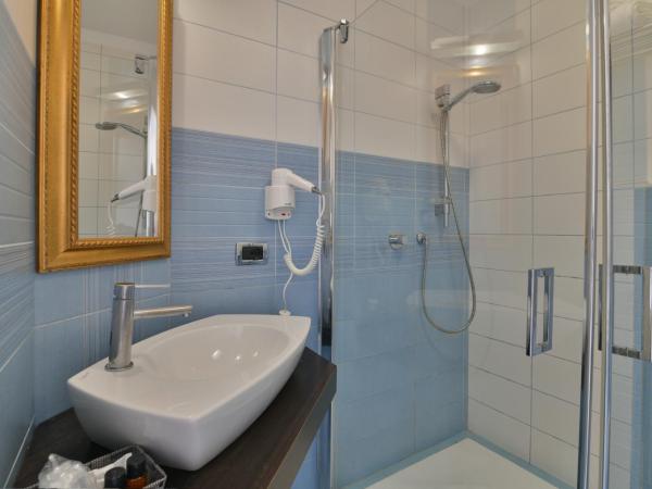 Hotel Le Chevalier : photo 7 de la chambre chambre double ou lits jumeaux