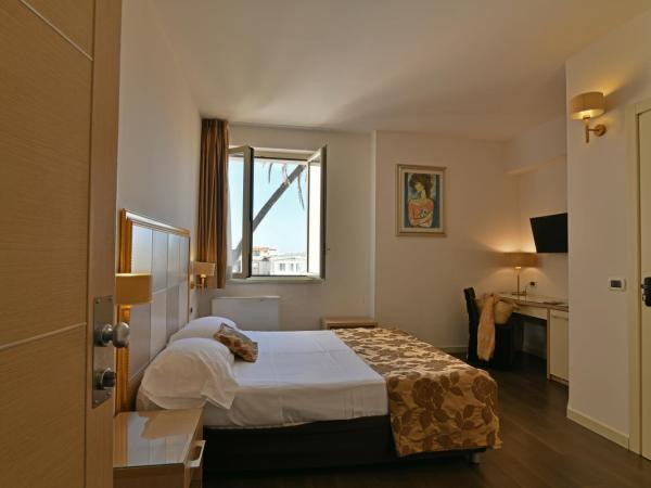 Hotel Le Chevalier : photo 1 de la chambre chambre double ou lits jumeaux