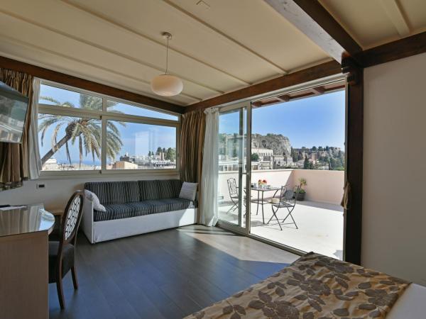 Hotel Le Chevalier : photo 1 de la chambre suite avec terrasse 