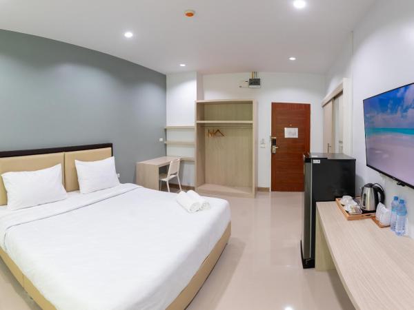 Green Hotel Phuket : photo 5 de la chambre chambre familiale adaptée aux personnes à mobilité réduite