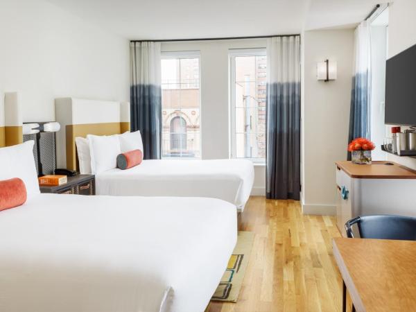 Hotel Indigo Lower East Side New York, an IHG Hotel : photo 1 de la chambre chambre standard avec 2 lits queen-size - vue sur ville