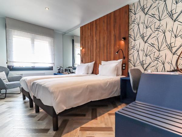 Logis Hôtel du Parc : photo 1 de la chambre chambre supérieure lit queen-size