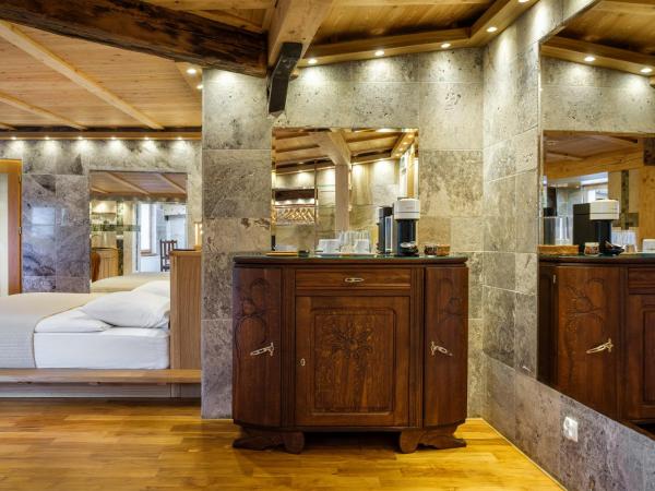 Aparthotel Stare Miasto : photo 7 de la chambre suite supérieure lit king-size