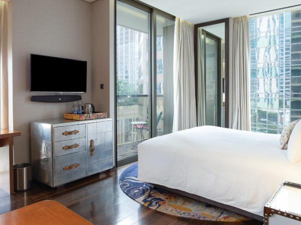 Hotel Indigo Bangkok Wireless Road, an IHG Hotel : photo 10 de la chambre chambre king standard avec balcon