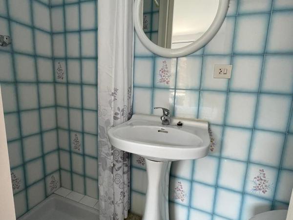 P&R hostals Maria Rosa : photo 8 de la chambre chambre double avec balcon