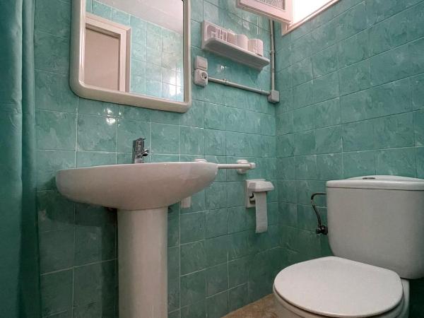 P&R hostals Maria Rosa : photo 3 de la chambre chambre double Économique