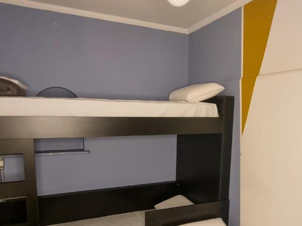 Lamparina Hostel : photo 9 de la chambre chambre triple Économique avec salle de bains commune