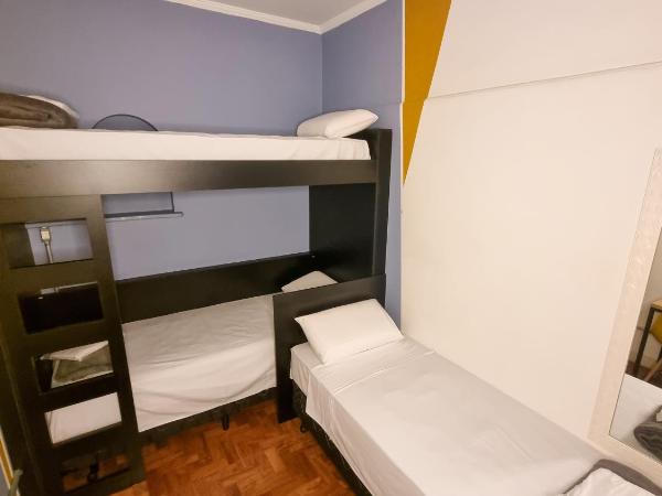 Lamparina Hostel : photo 8 de la chambre chambre triple Économique avec salle de bains commune