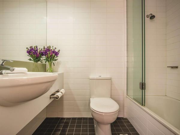 Travelodge Hotel Wellington : photo 6 de la chambre chambre lit king-size standard