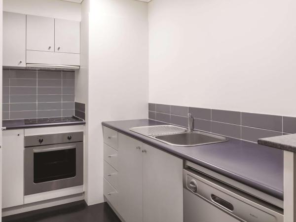 Adina Apartment Hotel Perth Barrack Plaza : photo 4 de la chambre appartement 2 chambres standard