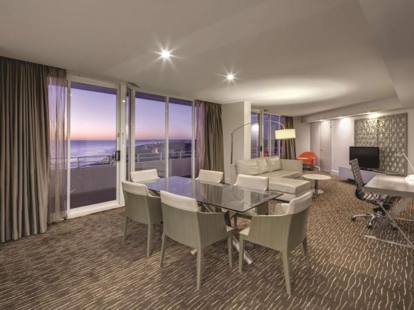 Rendezvous Hotel Perth Scarborough : photo 5 de la chambre suite exécutive lit king-size