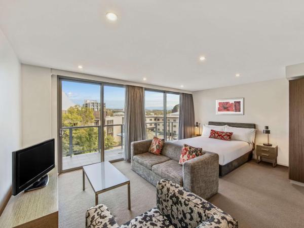 Adina Serviced Apartments Canberra Dickson : photo 5 de la chambre studio premier