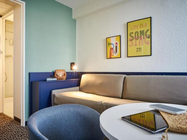ibis Paris Avenue d'Italie 13ème : photo 6 de la chambre chambre supérieure avec 1 lit double et 1 canapé-lit
