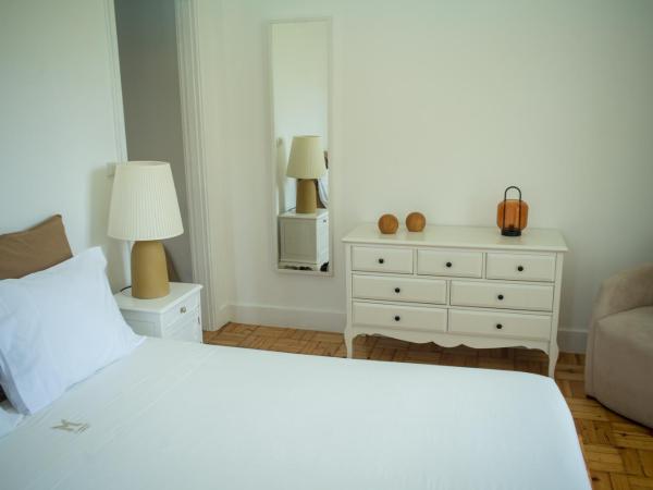 3 Marias Residence : photo 2 de la chambre chambre triple avec salle de bains