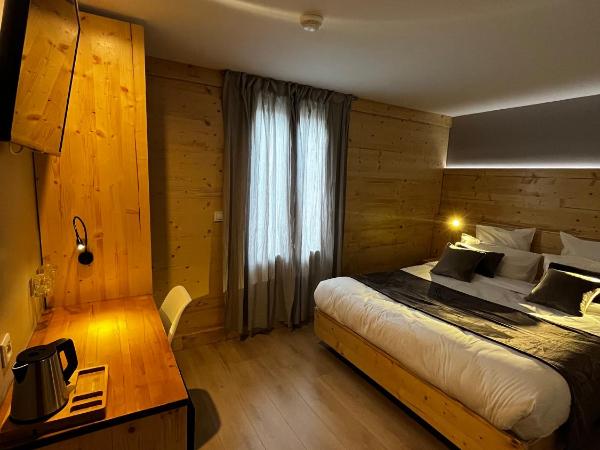 9WAGRAM Hotel Boutique : photo 1 de la chambre chambre lit queen-size dakar