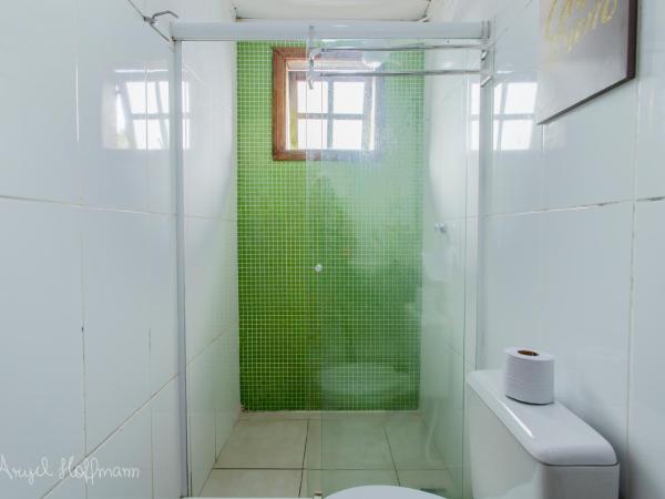 Pura Vida Hostel : photo 6 de la chambre chambre double avec salle de bains privative