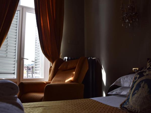Residenza Vespucci : photo 5 de la chambre suite lit king-size avec balcon - vue sur rivière