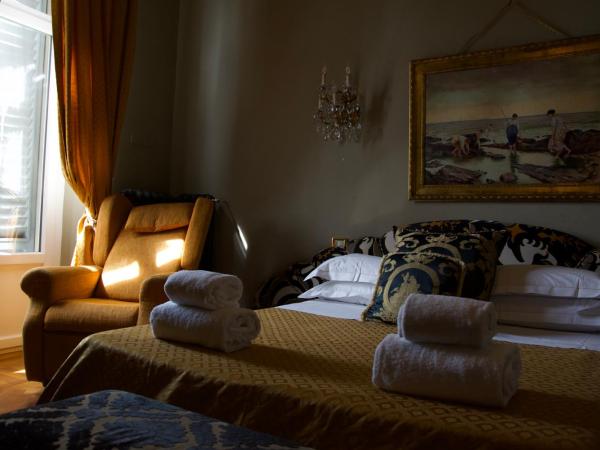 Residenza Vespucci : photo 4 de la chambre suite lit king-size avec balcon - vue sur rivière