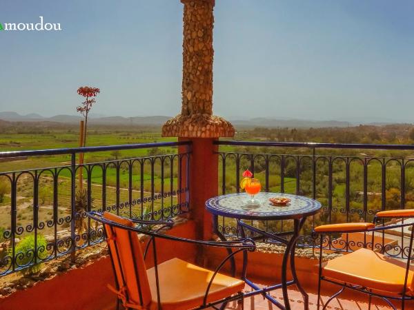 Dar Amoudou : photo 6 de la chambre chambre lits jumeaux avec balcon