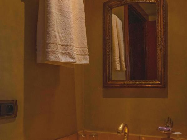 Dar Amoudou : photo 4 de la chambre chambre triple - vue sur ville