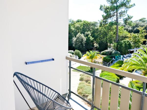 Thalazur Arcachon - Hôtel & Spa : photo 6 de la chambre chambre privilège avec accès au spa - vue sur piscine