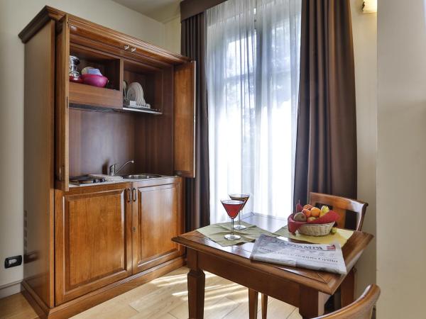 Hotel & Residence Torino Centro - Stazione Porta Susa : photo 7 de la chambre chambre double ou lits jumeaux