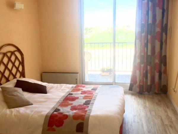 Hotel Alhambra : photo 8 de la chambre chambre avec terrasse et climatisation - vue sur port