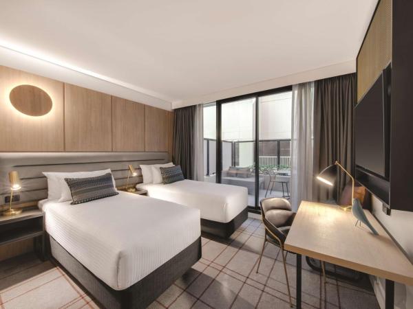 Vibe Hotel Sydney Darling Harbour : photo 8 de la chambre chambre double ou lits jumeaux standard avec balcon