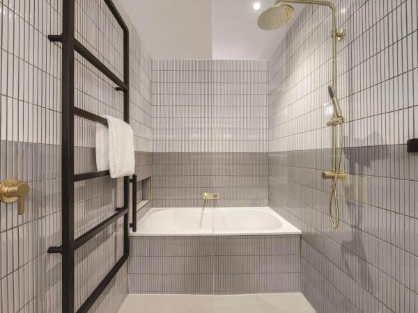 Vibe Hotel Sydney Darling Harbour : photo 2 de la chambre suite