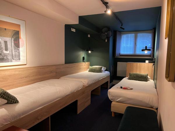 Hotel Alexander : photo 4 de la chambre chambre triple