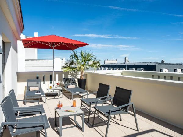 Relais Spa Chessy Val d'Europe : photo 1 de la chambre suite junior avec terrasse