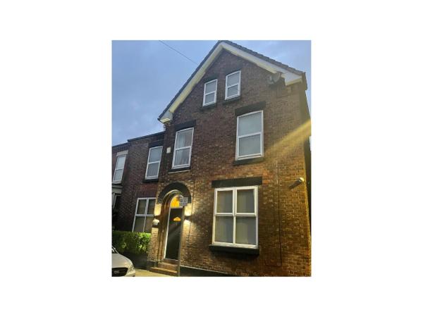 Home @ 2 Tancred Road : photo 2 de la chambre maison 6 chambres