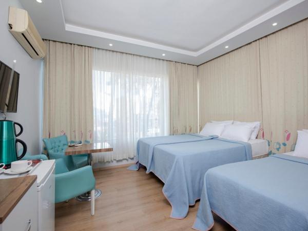 Apart Hotel Gvar : photo 6 de la chambre chambre triple avec salle de bains