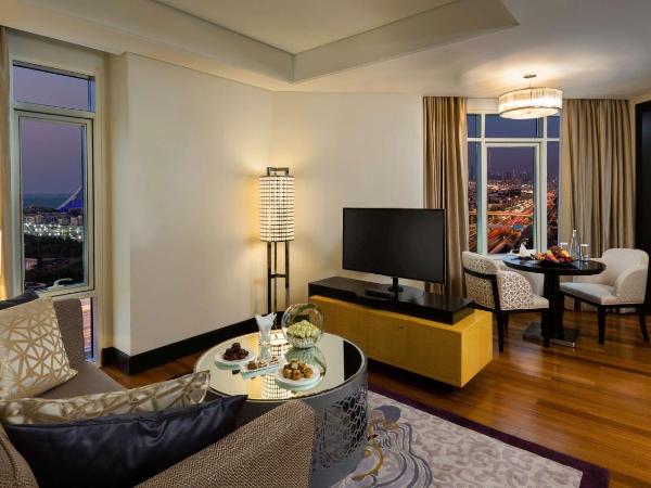 Kempinski Hotel Mall of the Emirates, Dubai : photo 1 de la chambre suite exécutive - accès au salon club incluant goûter, cocktails en soirée, boissons sans alcool et canapés